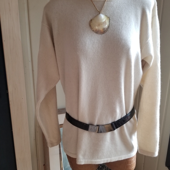 Worth, Alligator Embossed Leather Belt. - Picture 10 of 10